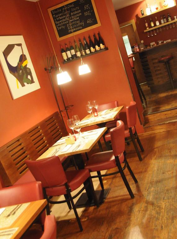 Hotel Merlot Louny Extérieur photo
