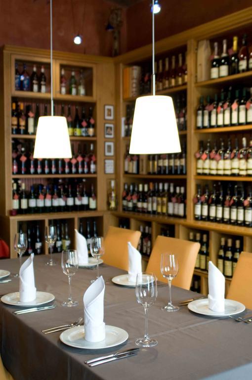 Hotel Merlot Louny Extérieur photo