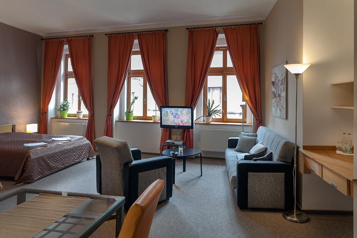 Hotel Merlot Louny Extérieur photo