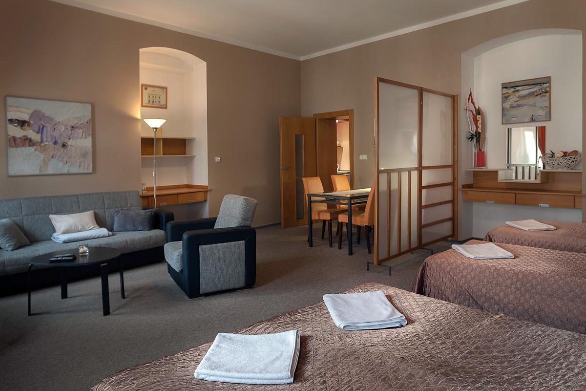 Hotel Merlot Louny Extérieur photo