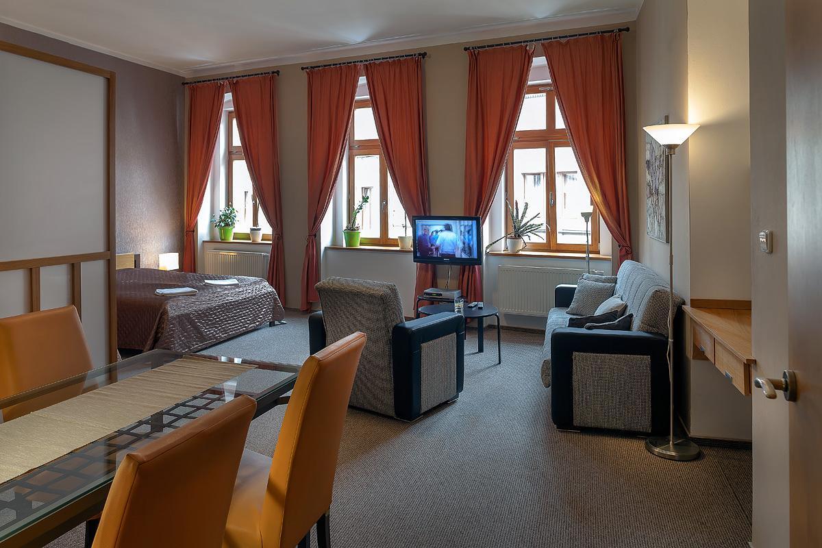 Hotel Merlot Louny Extérieur photo