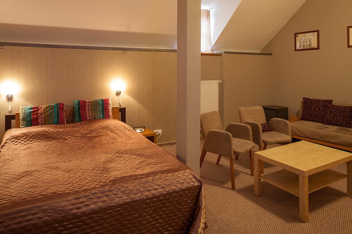 Hotel Merlot Louny Extérieur photo